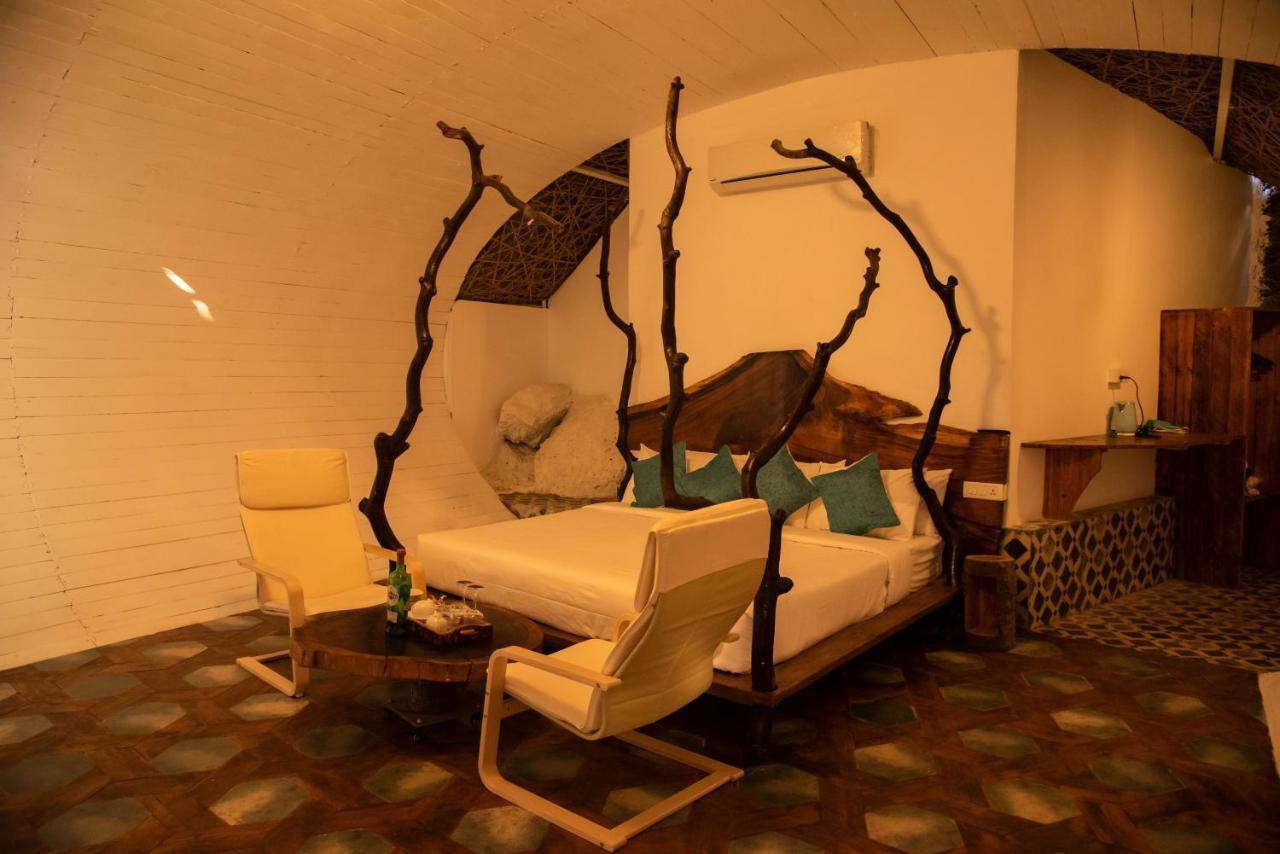 Obrigado By Craftels Hotel Canaguinim Buitenkant foto