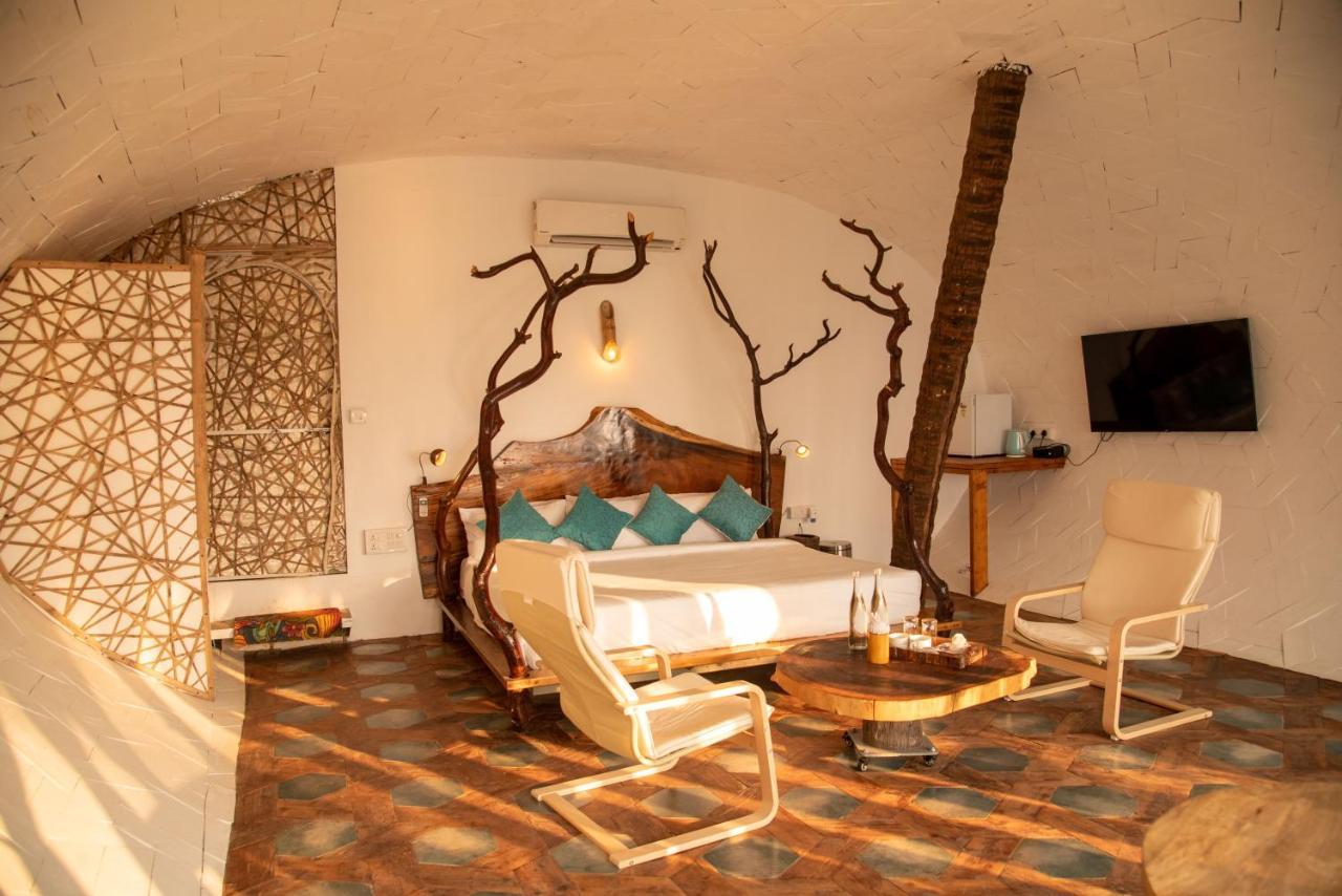 Obrigado By Craftels Hotel Canaguinim Buitenkant foto